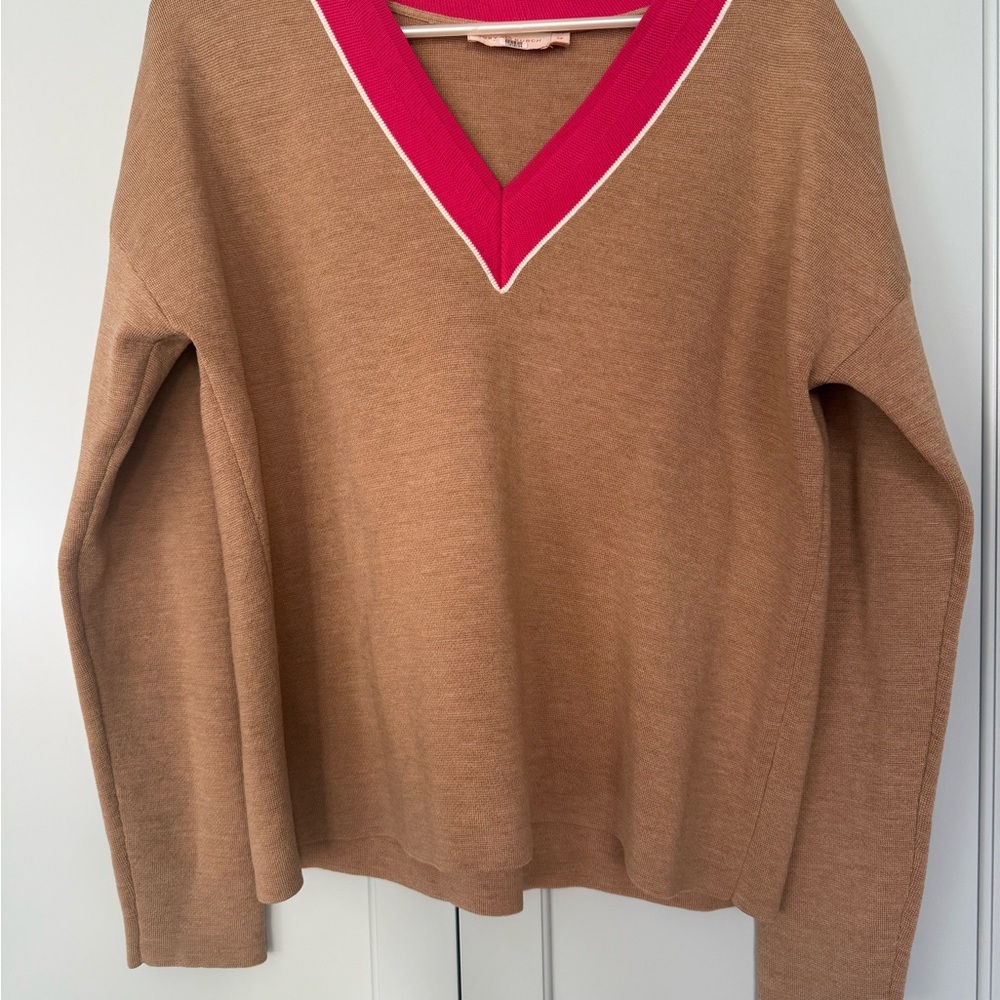 Tory Burch Camel V-Neck‎ Sweater Fuchsia Trim Merino Wool natural fiber